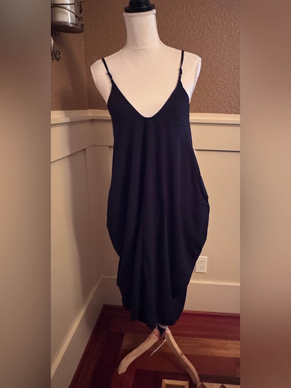 May & Maya Black V-Neck Sleeveless Maxi Dress